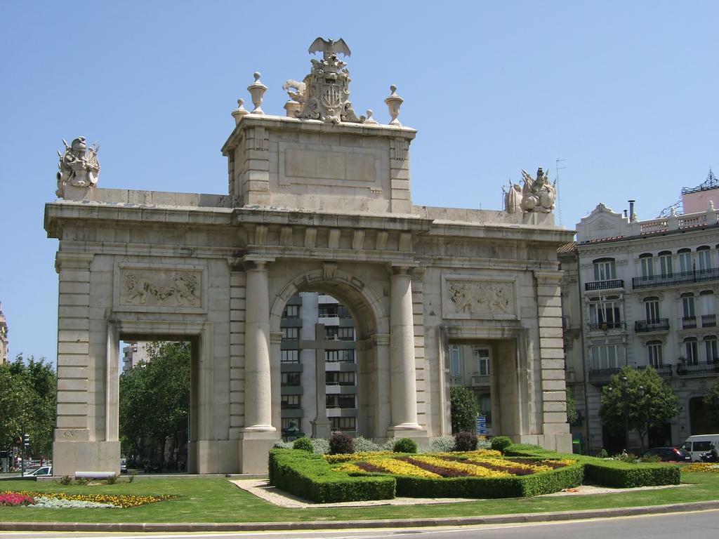 Poeta Llombart Apartment Valencia Exterior foto