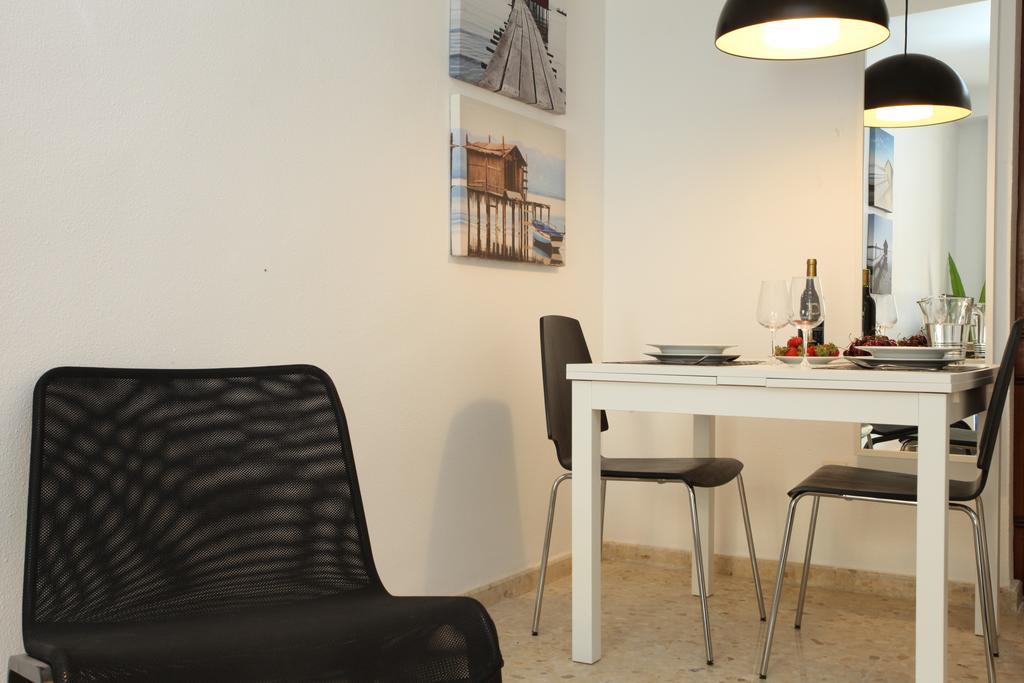 Poeta Llombart Apartment Valencia Habitación foto