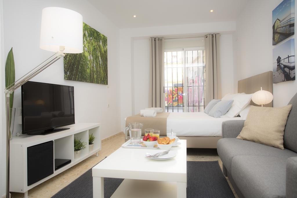 Poeta Llombart Apartment Valencia Exterior foto