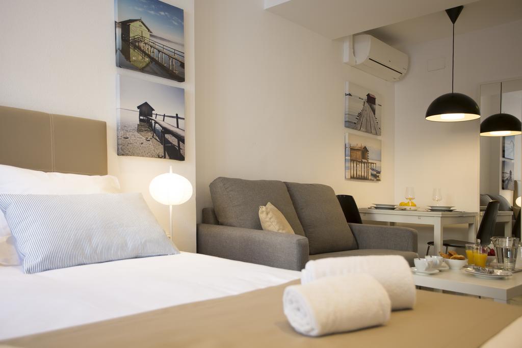 Poeta Llombart Apartment Valencia Exterior foto